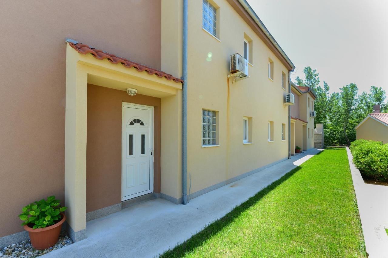 Apartments By The Sea Nin, Zadar - 13172 Dış mekan fotoğraf